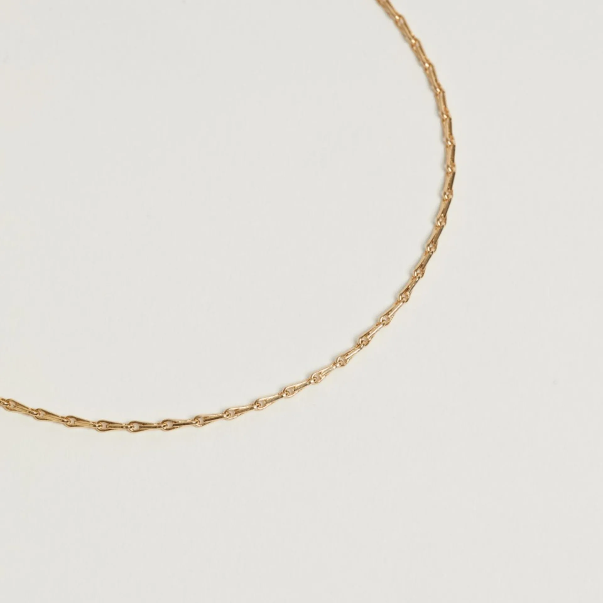 LÕU.YETU Chaînes Fines^Collier Roger